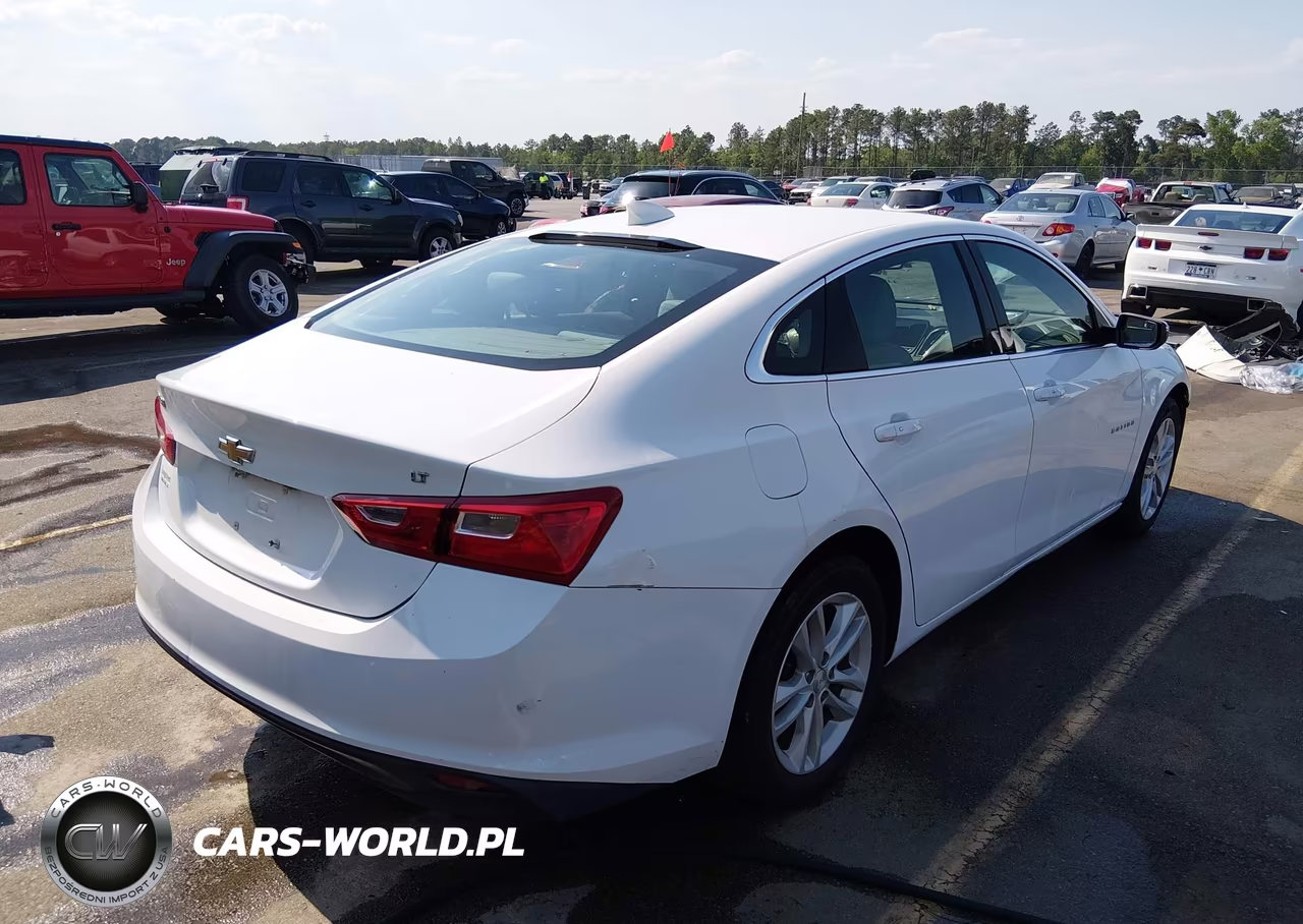 2018 Chevrolet Malibu Lt VIN:1G1ZD5ST6JF121610 - 4