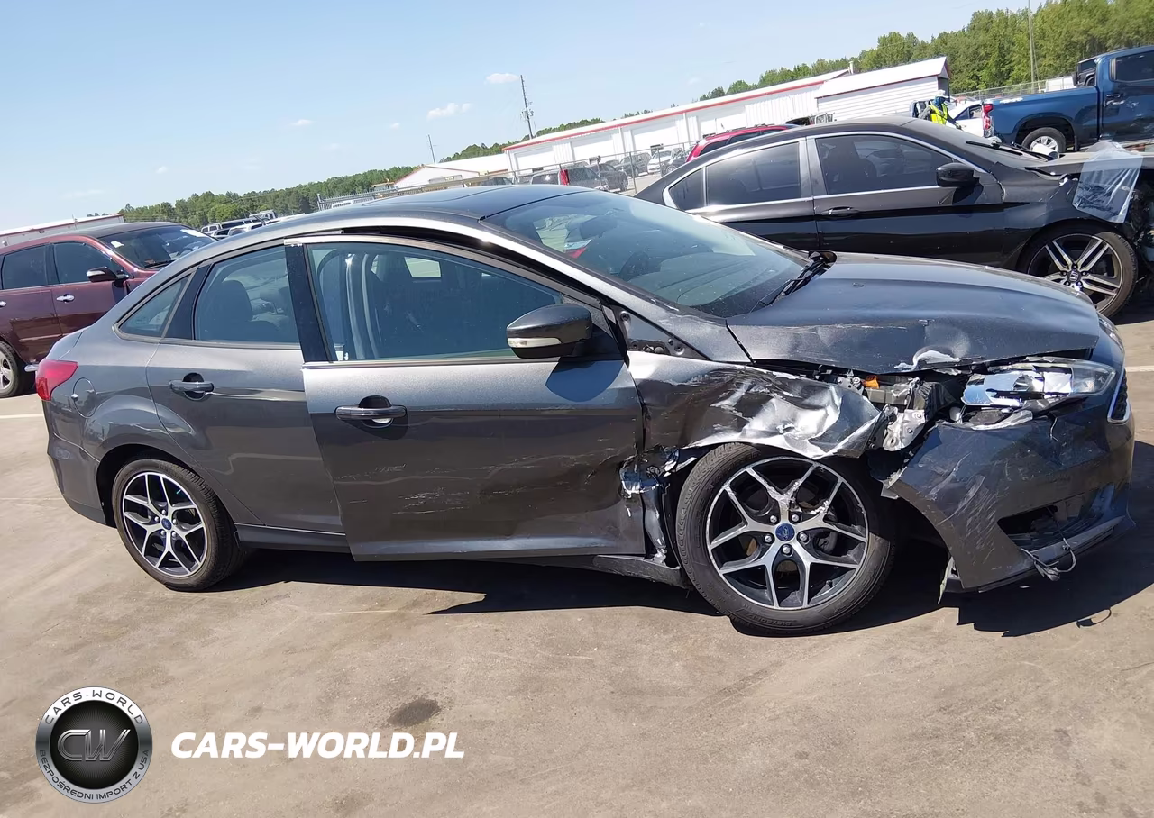 2017 Ford Focus Sel VIN:1FADP3H25HL256283 - 13