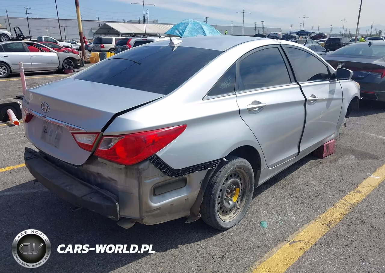 2013 Hyundai Sonata Gls VIN:5NPEB4AC5DH614342 - 4