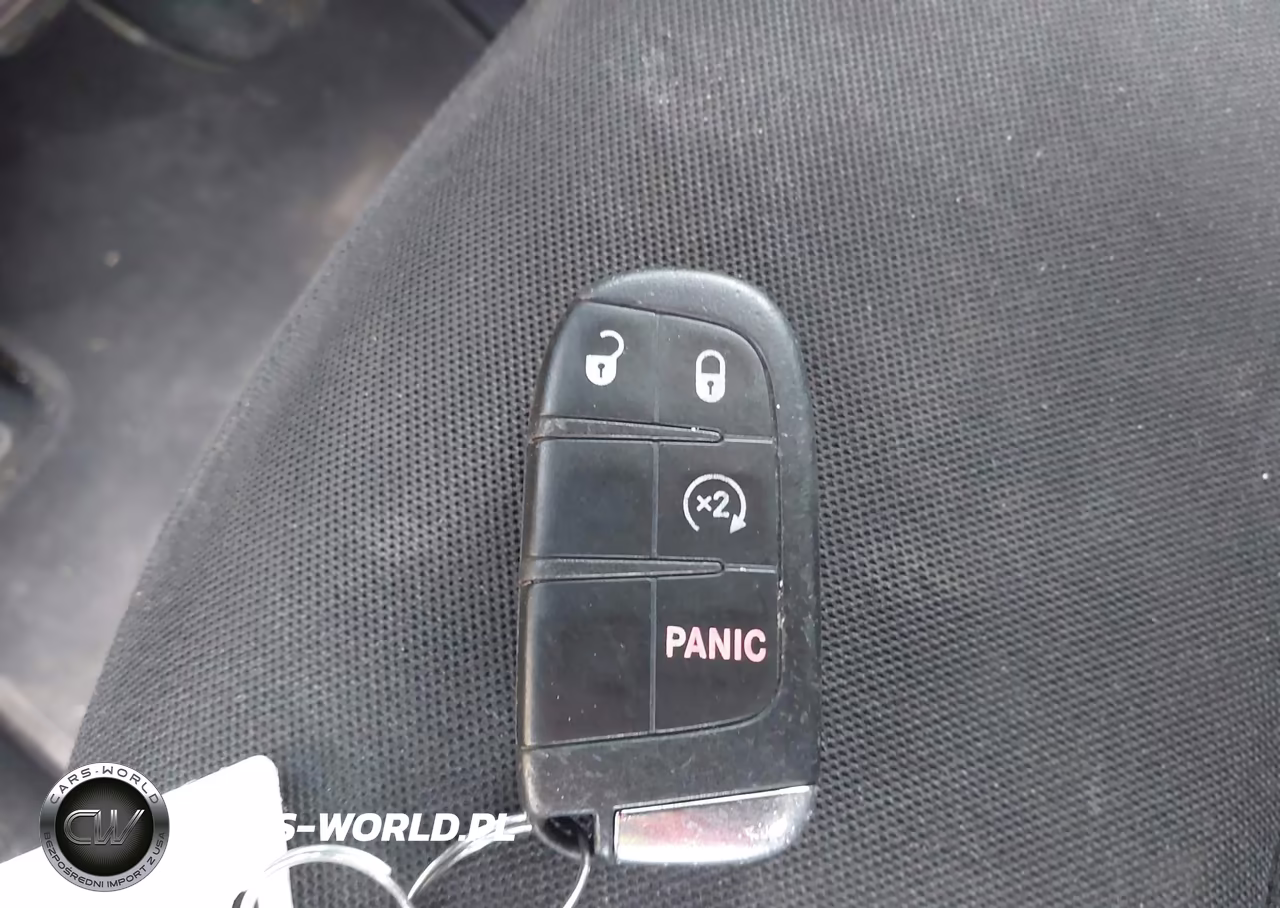 2016 Jeep Renegade Latitude VIN:ZACCJABTXGPC65665 - 11