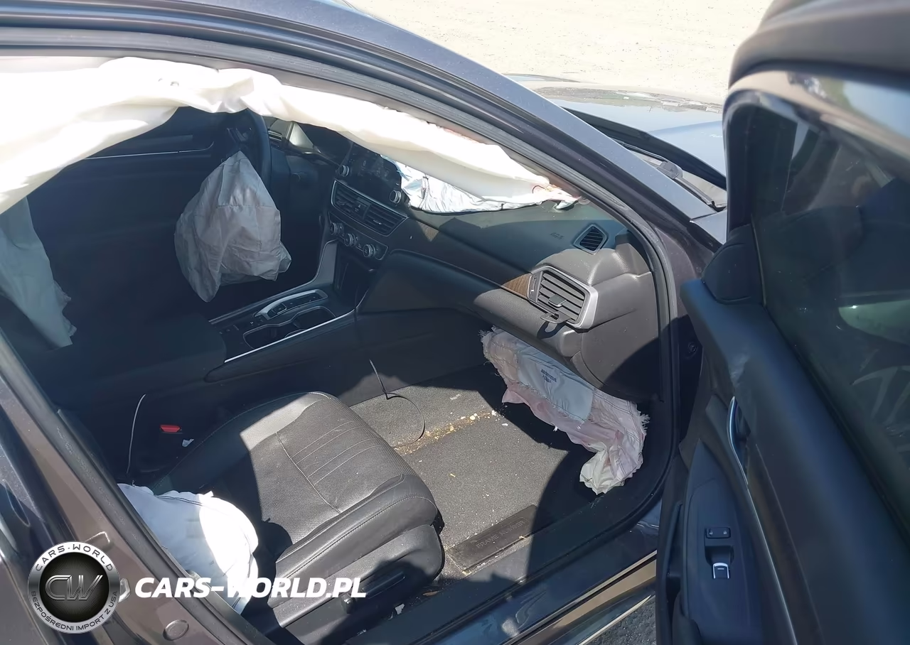 2020 Honda Accord Hybrid Touring VIN:1HGCV3F91LA009182 - 5