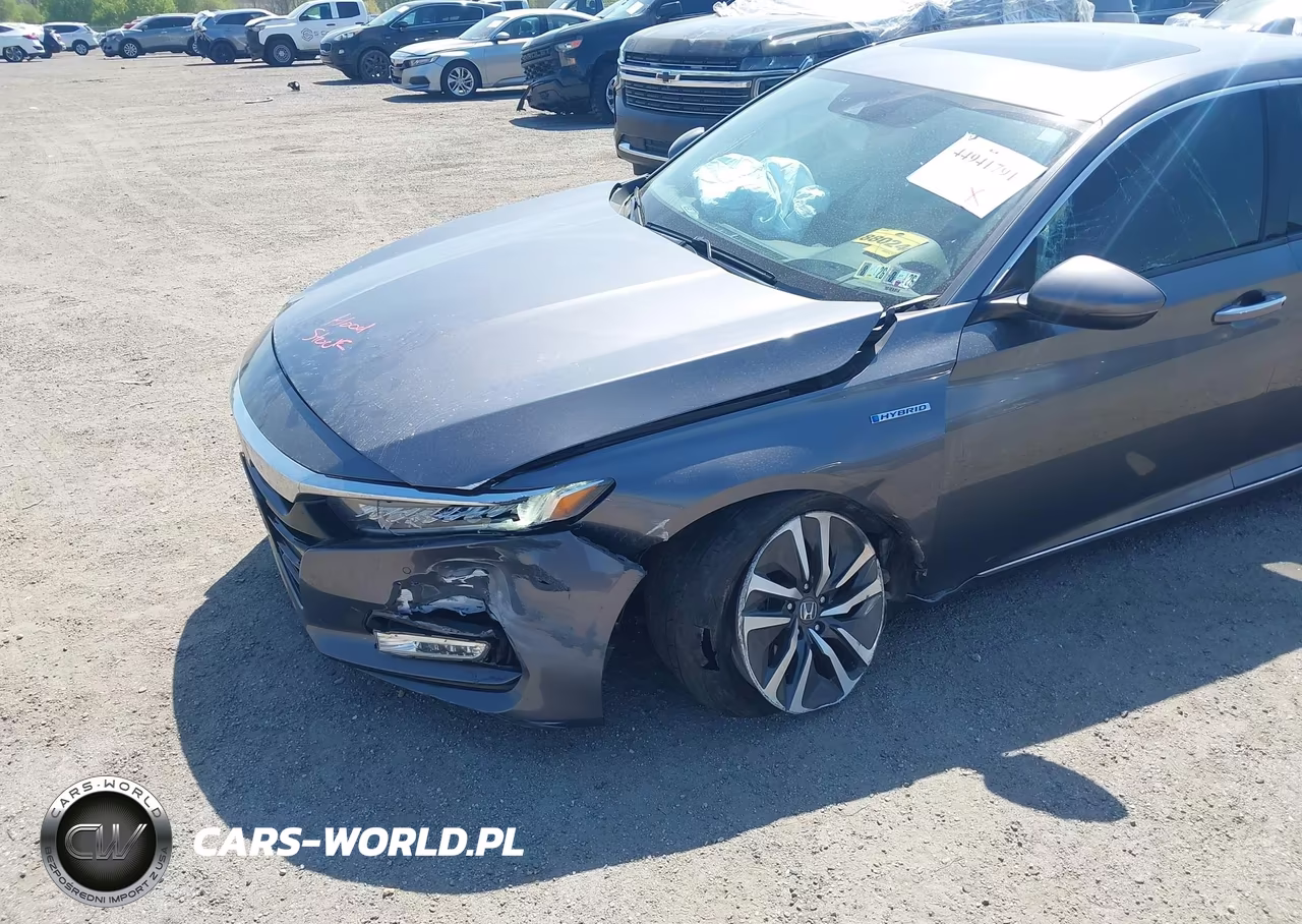 2020 Honda Accord Hybrid Touring VIN:1HGCV3F91LA009182 - 6