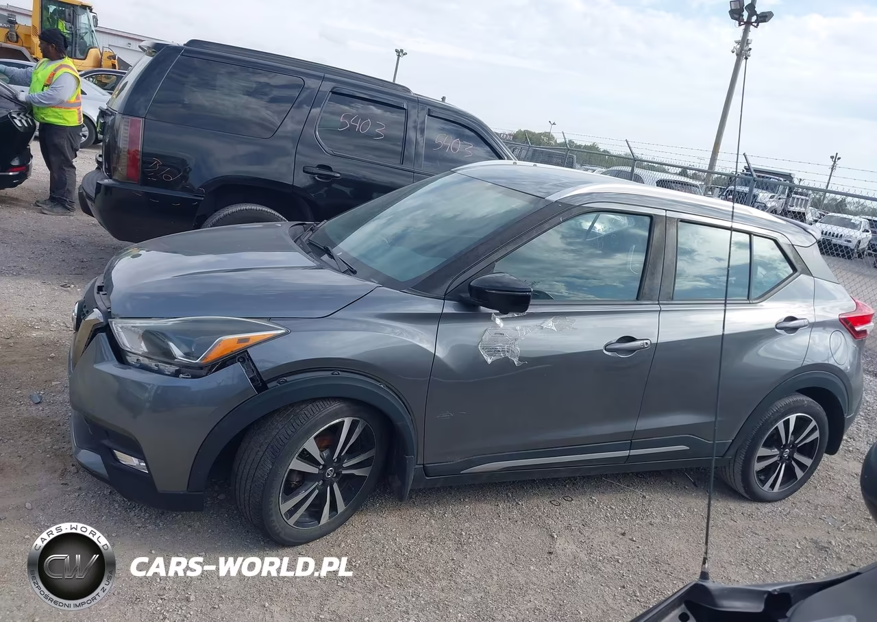 2019 Nissan Kicks Sr VIN:3N1CP5CU4KL528640 - 14