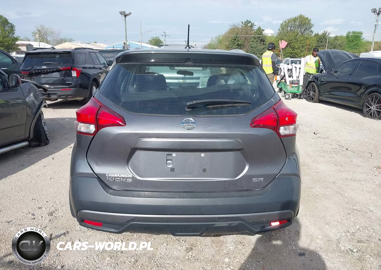 2019 Nissan Kicks Sr VIN:3N1CP5CU4KL528640 - 16