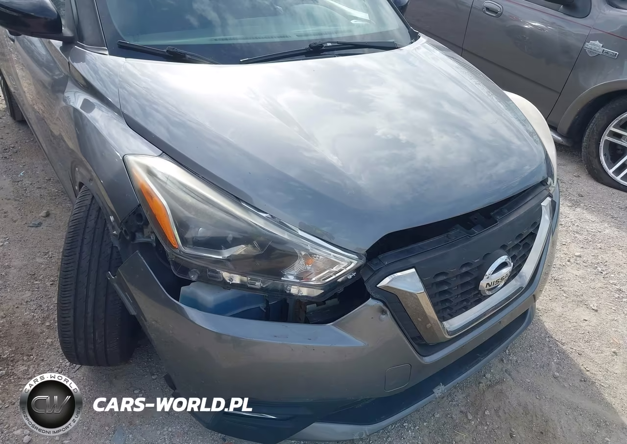 2019 Nissan Kicks Sr VIN:3N1CP5CU4KL528640 - 17