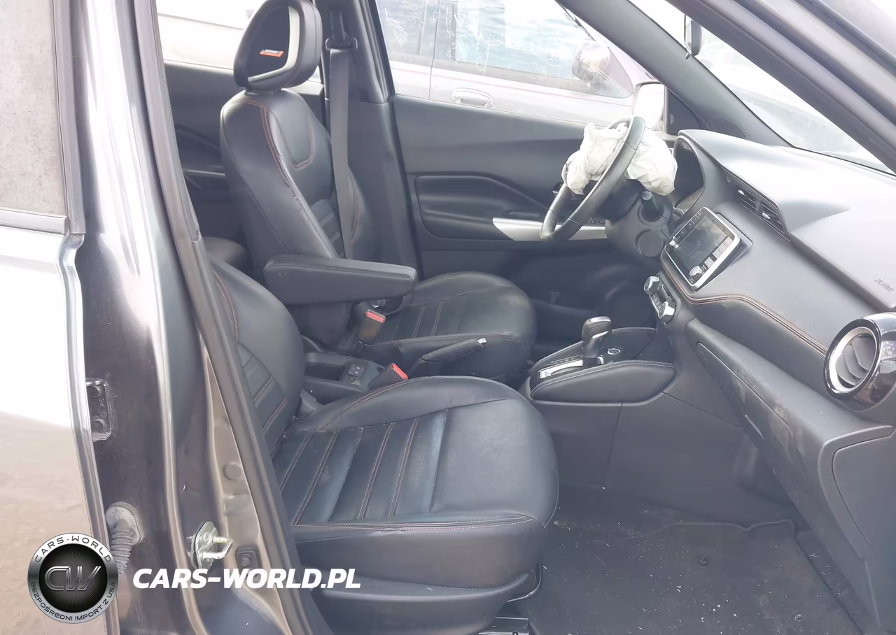2019 Nissan Kicks Sr VIN:3N1CP5CU4KL528640 - 5