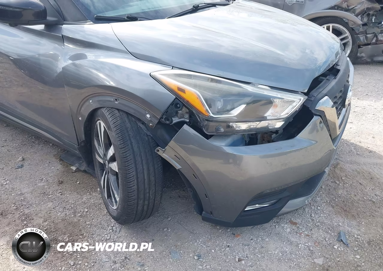 2019 Nissan Kicks Sr VIN:3N1CP5CU4KL528640 - 6