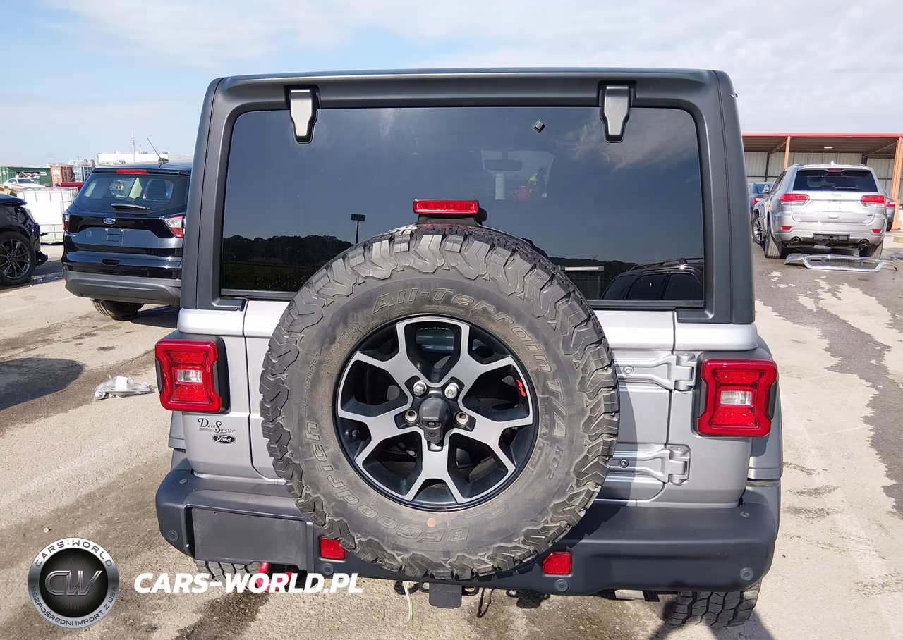 2018 Jeep Wrangler Unlimited Rubicon 4X4 VIN:1C4HJXFG3JW187598 - 17