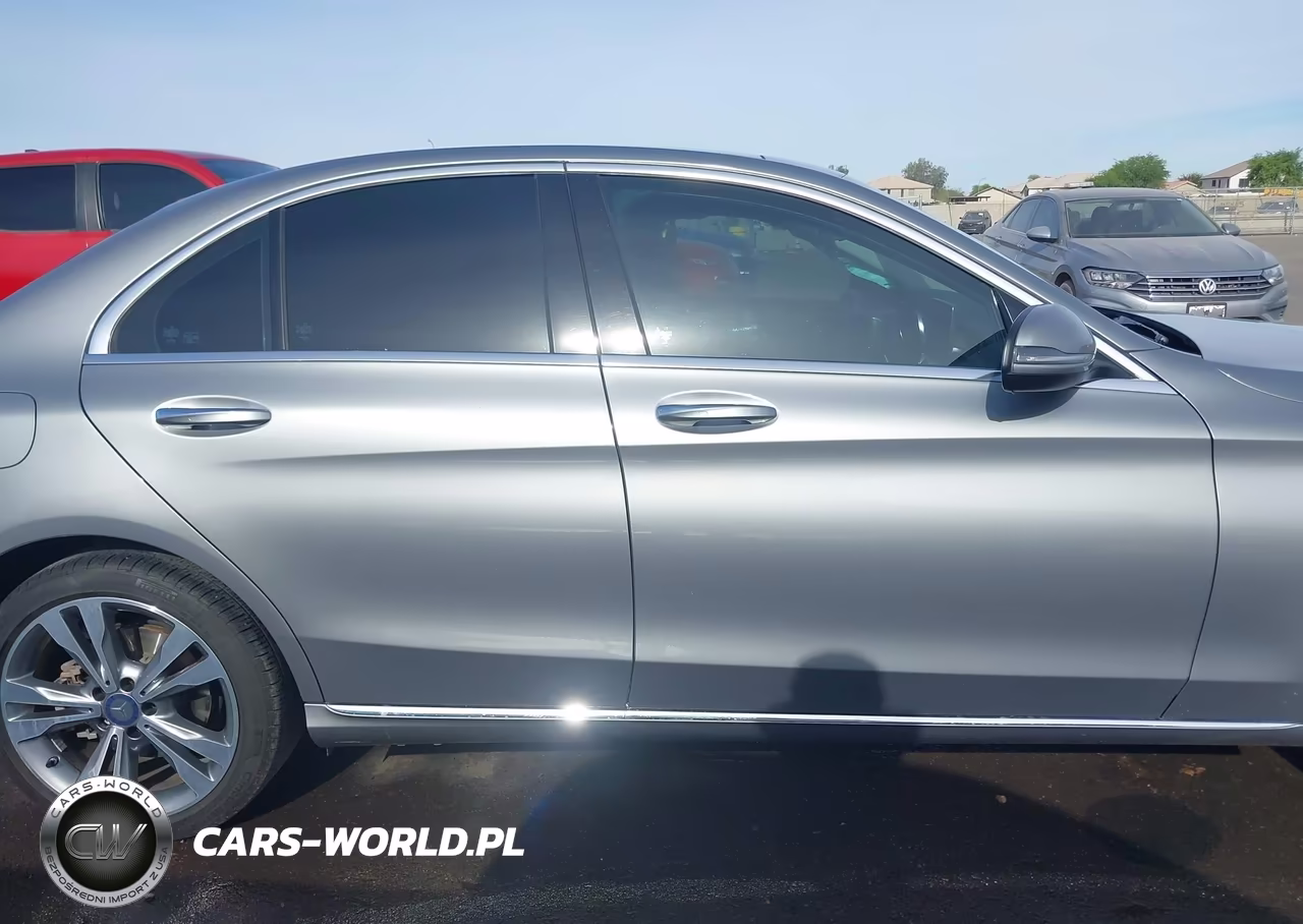 2016 Mercedes-Benz C 300 4Matic VIN:55SWF4KB9GU144932 - 13