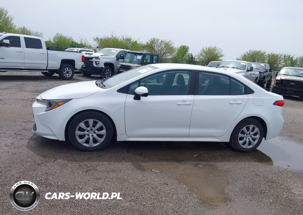 2020 Toyota Corolla Le VIN:5YFEPRAE2LP073154 - 14