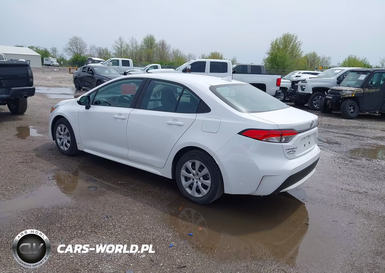 2020 Toyota Corolla Le VIN:5YFEPRAE2LP073154 - 3