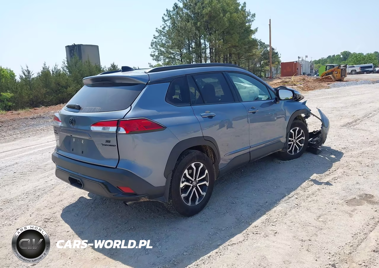 2025 Toyota Corolla Cross Hybrid Se VIN:7MUFBABG6SV086392 - 4
