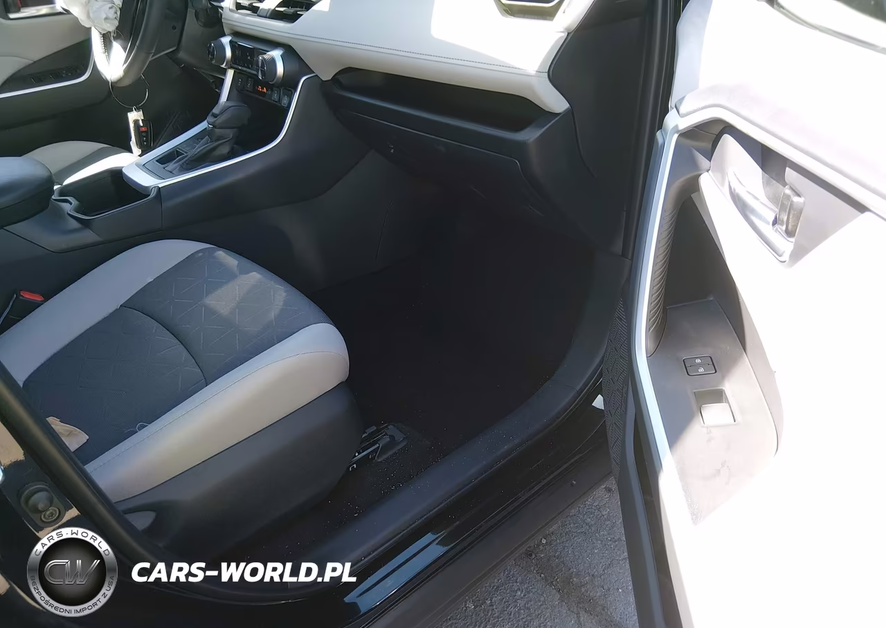 2025 Toyota Rav4 Xle VIN:2T3P1RFV9SC576947 - 5