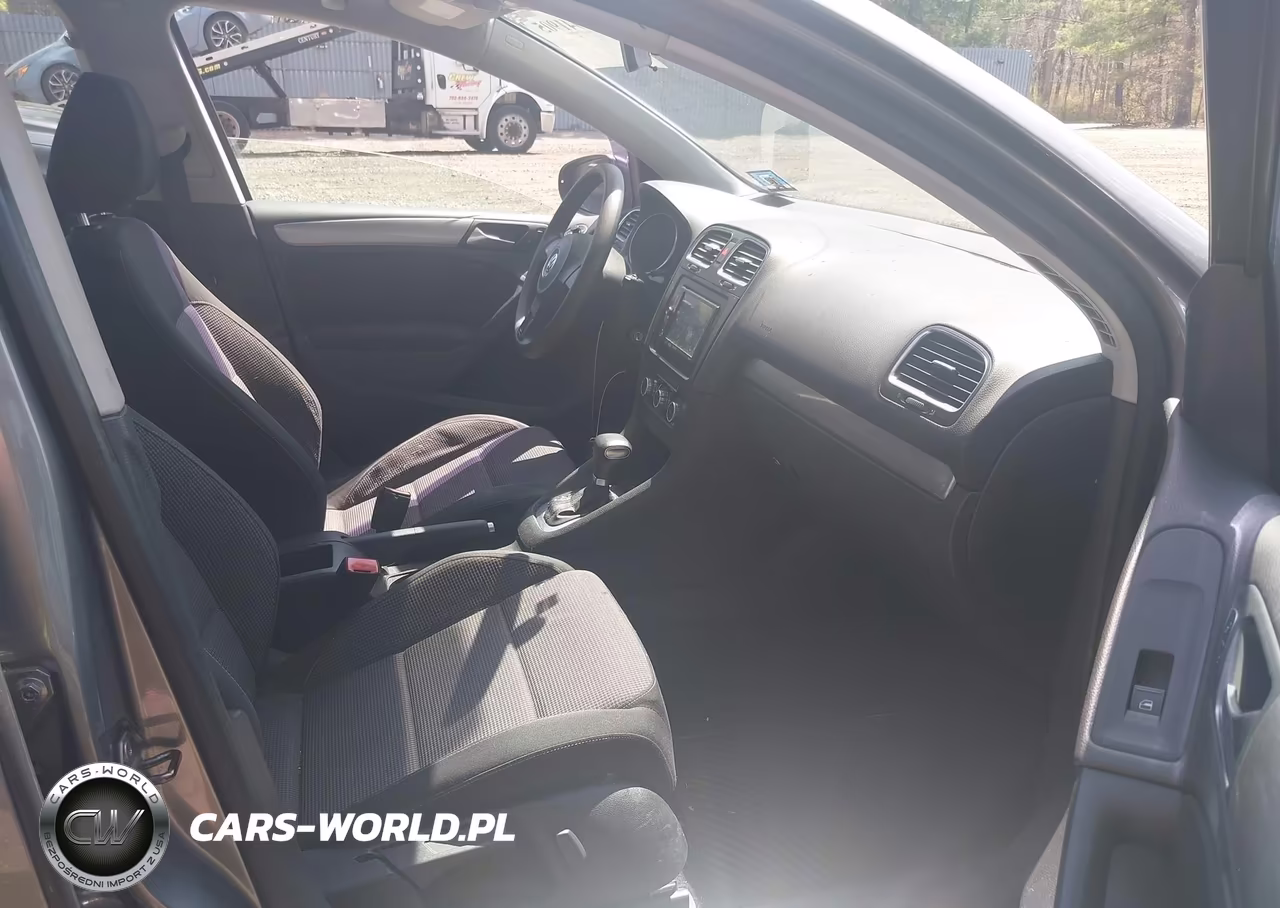 2010 Volkswagen Golf 4-Door VIN:WVWDB7AJXAW216948 - 5