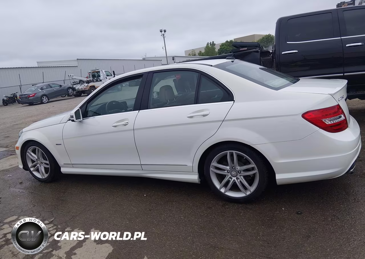 2012 Mercedes-Benz C 250 Sport VIN:WDDGF4HB3CA638127 - 15