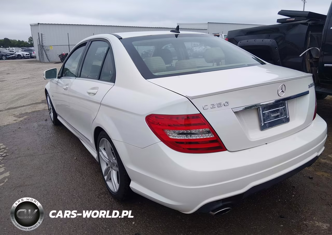 2012 Mercedes-Benz C 250 Sport VIN:WDDGF4HB3CA638127 - 3