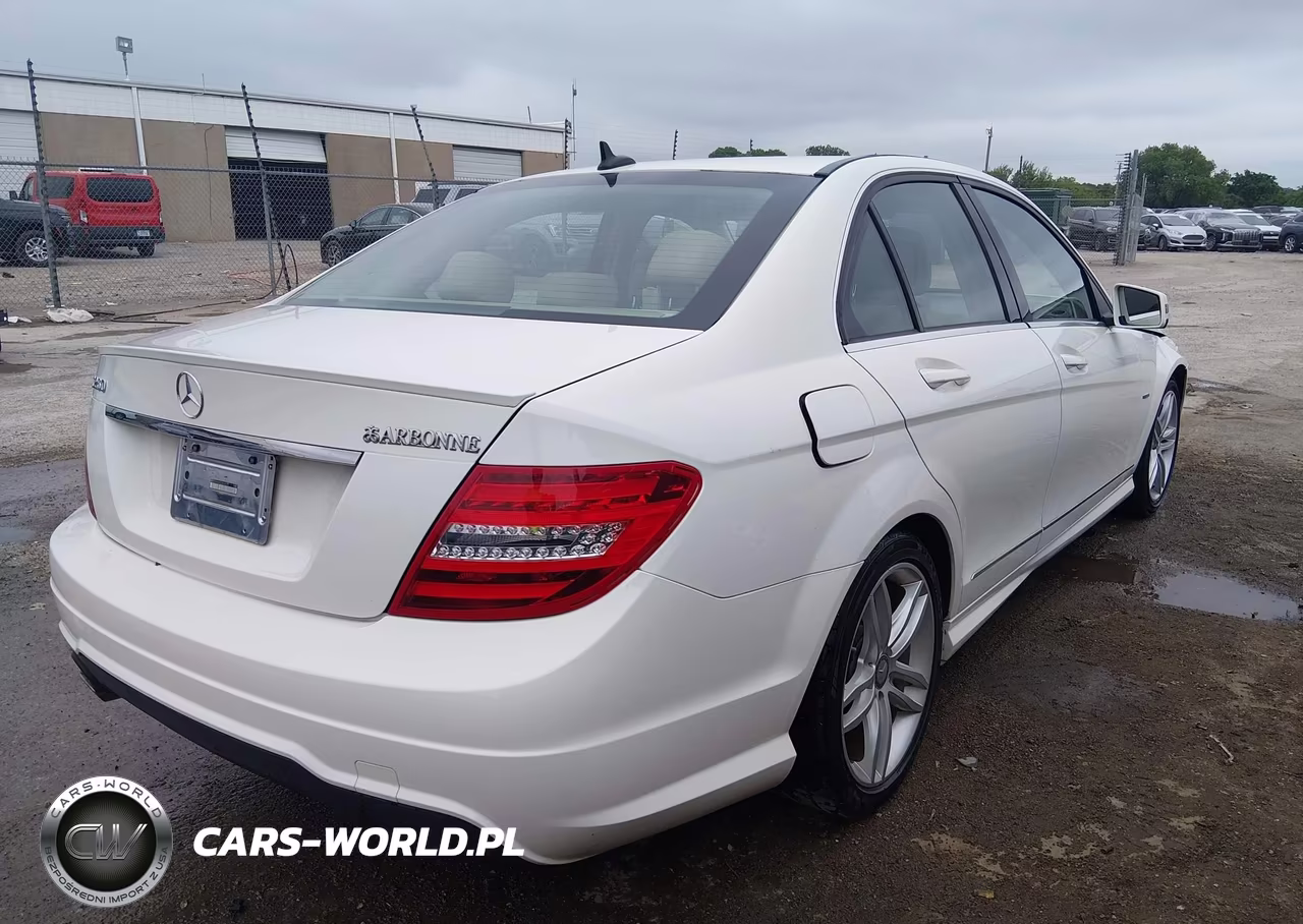 2012 Mercedes-Benz C 250 Sport VIN:WDDGF4HB3CA638127 - 4
