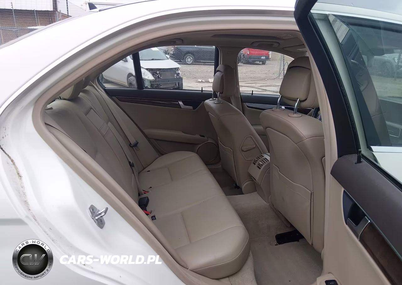 2012 Mercedes-Benz C 250 Sport VIN:WDDGF4HB3CA638127 - 8