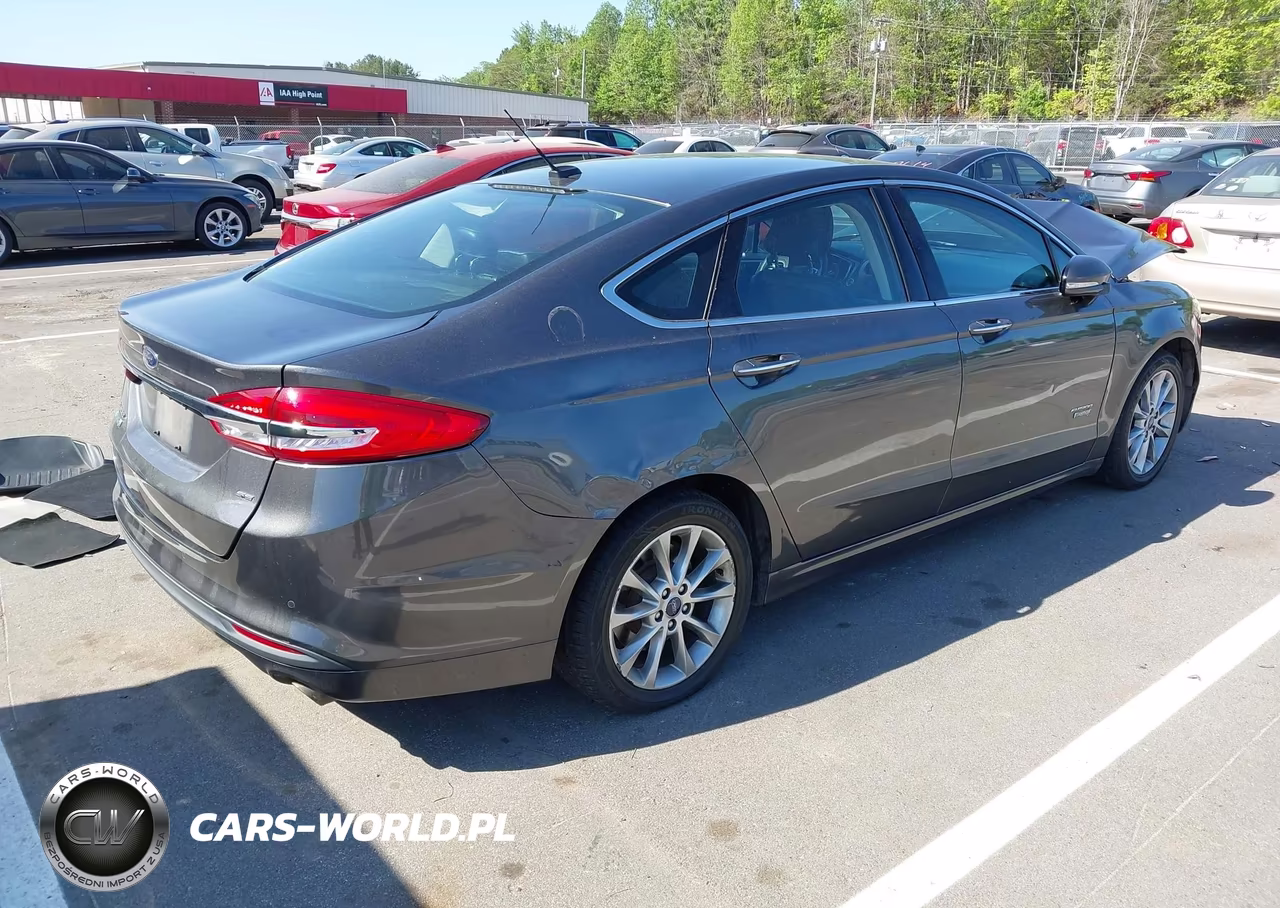 2017 Ford Fusion Energi Se Luxury VIN:3FA6P0PU1HR198930 - 4