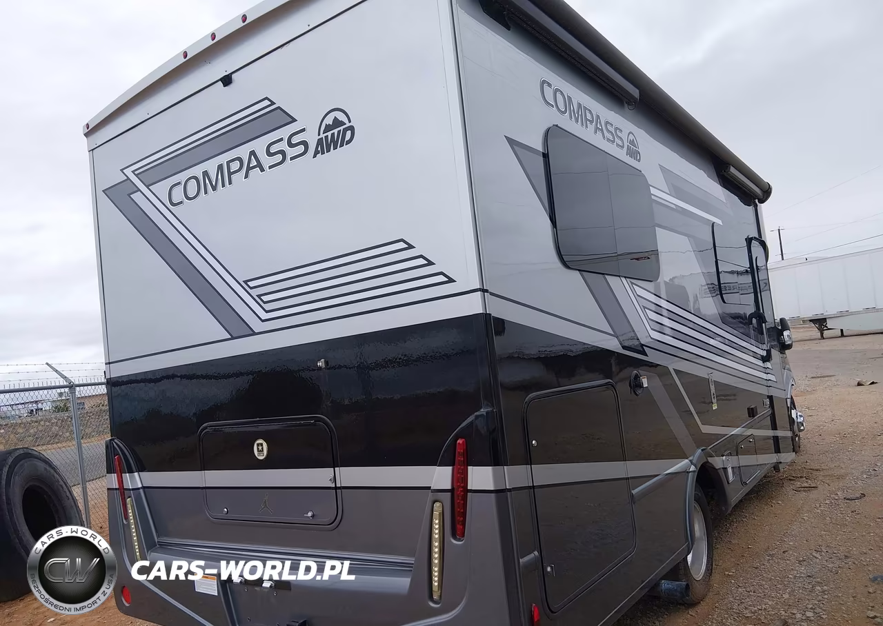 2022 Ford Transit-350 Cutaway VIN:1FDRU8PGXNKA71856 - 4