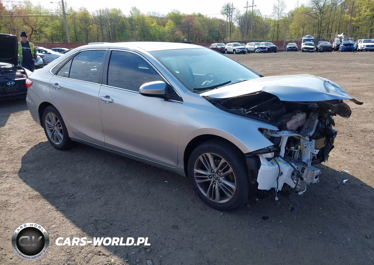 2016 Toyota Camry Se – zdjęcie 1 z 10