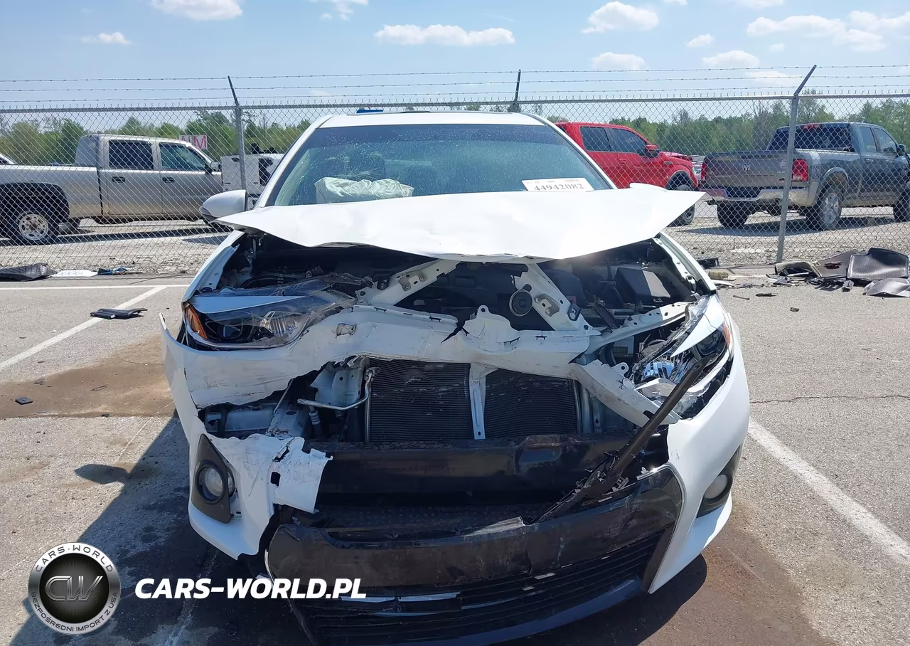 2015 Toyota Corolla S Plus VIN:2T1BURHE2FC462107 - 12