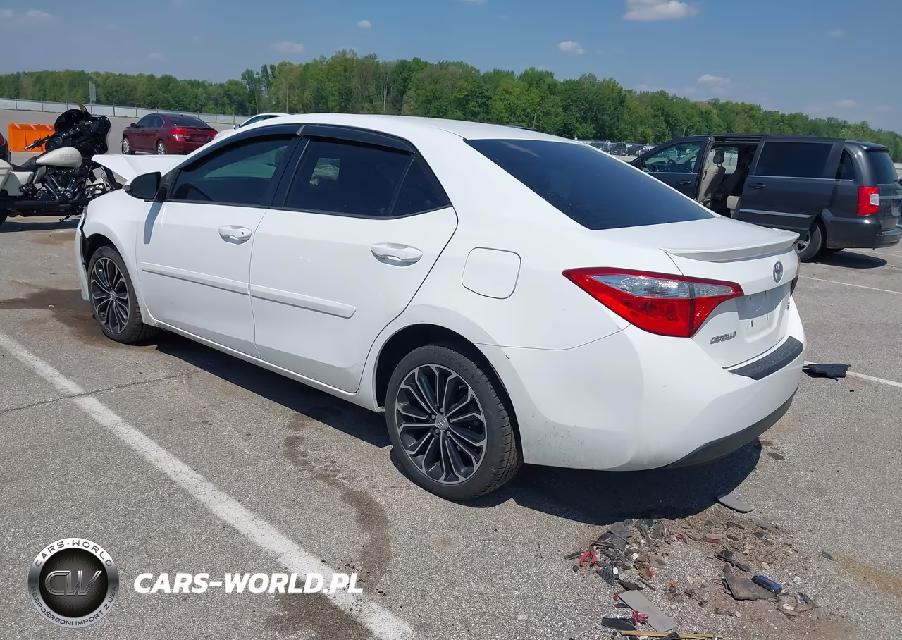 2015 Toyota Corolla S Plus VIN:2T1BURHE2FC462107 - 3