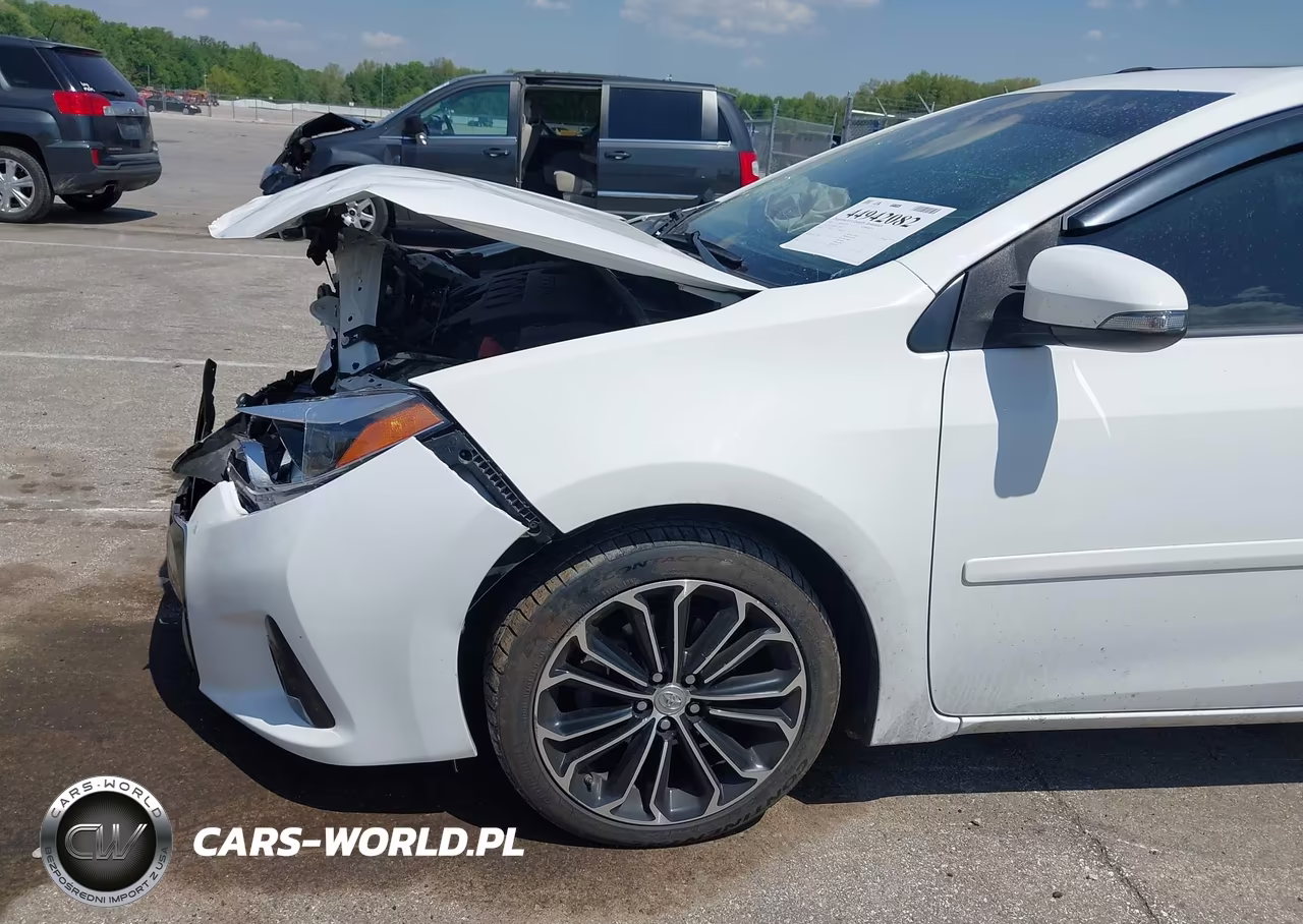 2015 Toyota Corolla S Plus VIN:2T1BURHE2FC462107 - 6