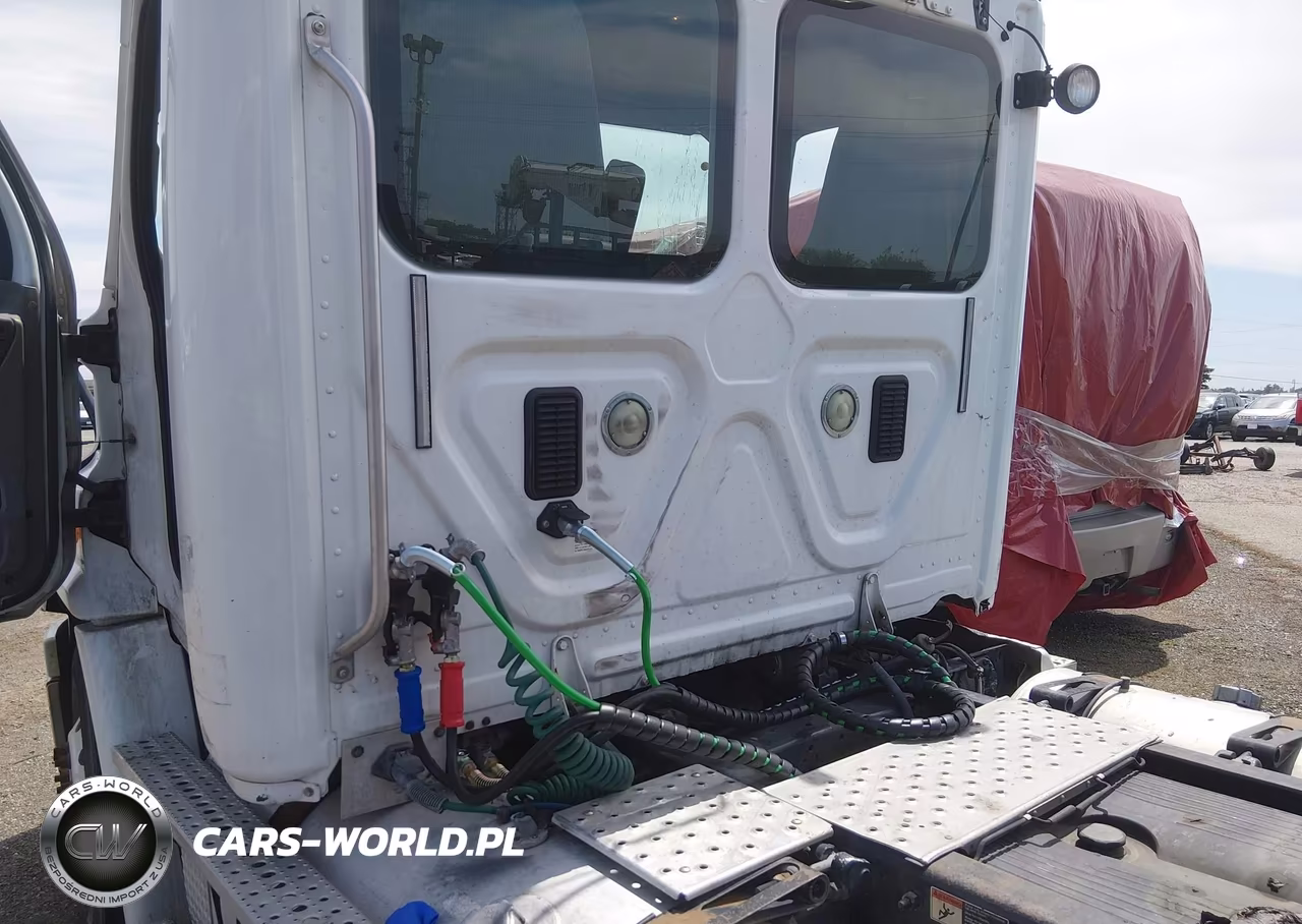 2014 Freightliner Cascadia 113 VIN:3AKBGADV8ESFZ4553 - 6