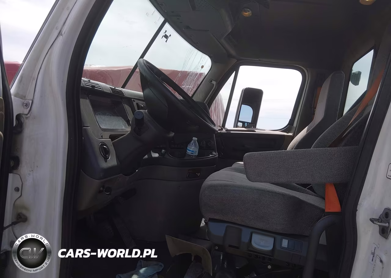 2014 Freightliner Cascadia 113 VIN:3AKBGADV8ESFZ4553 - 7