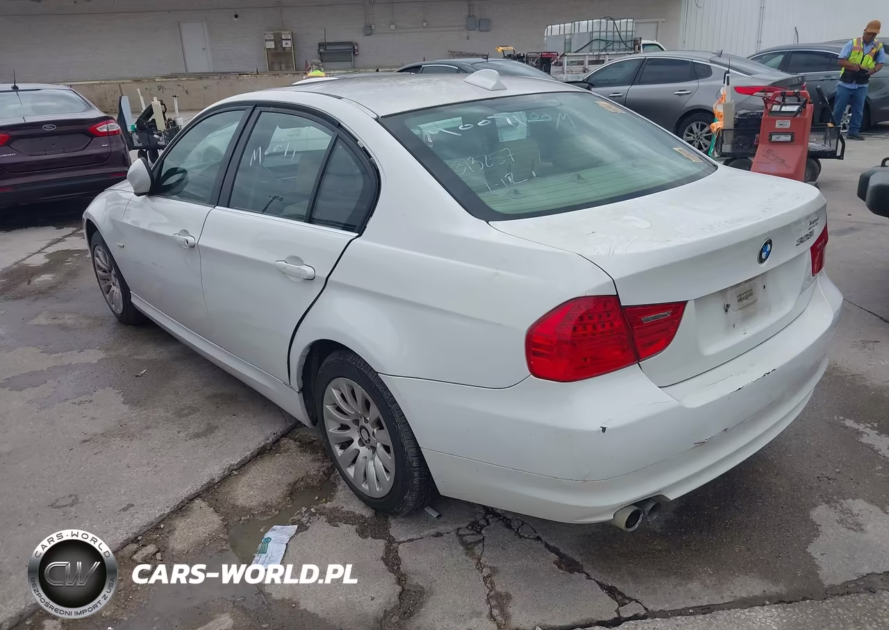 2009 BMW 328I VIN:WBAPH57549NM32769 - 3