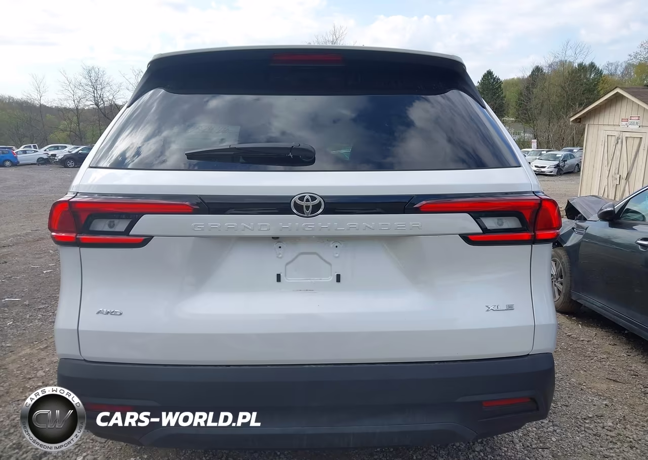 2026 Toyota Grand Highlander Xle VIN:5TDAAAB58TS125846 - 16