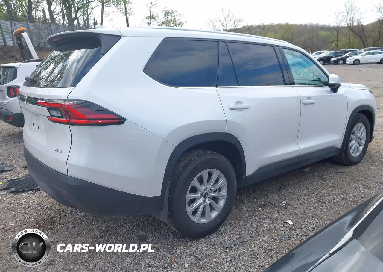 2026 Toyota Grand Highlander Xle VIN:5TDAAAB58TS125846 - 4
