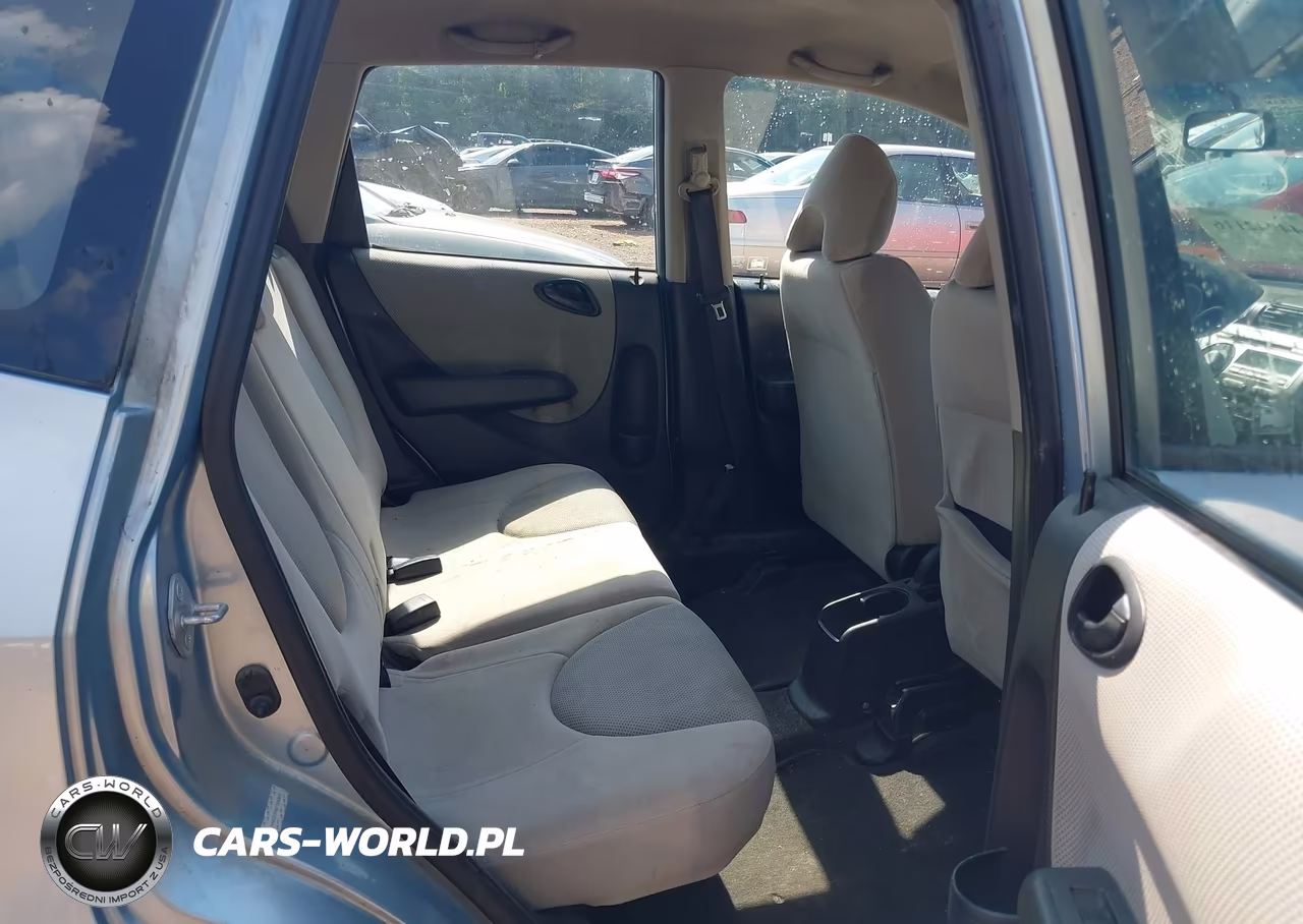 2007 Honda Fit VIN:JHMGD37467S059810 - 8