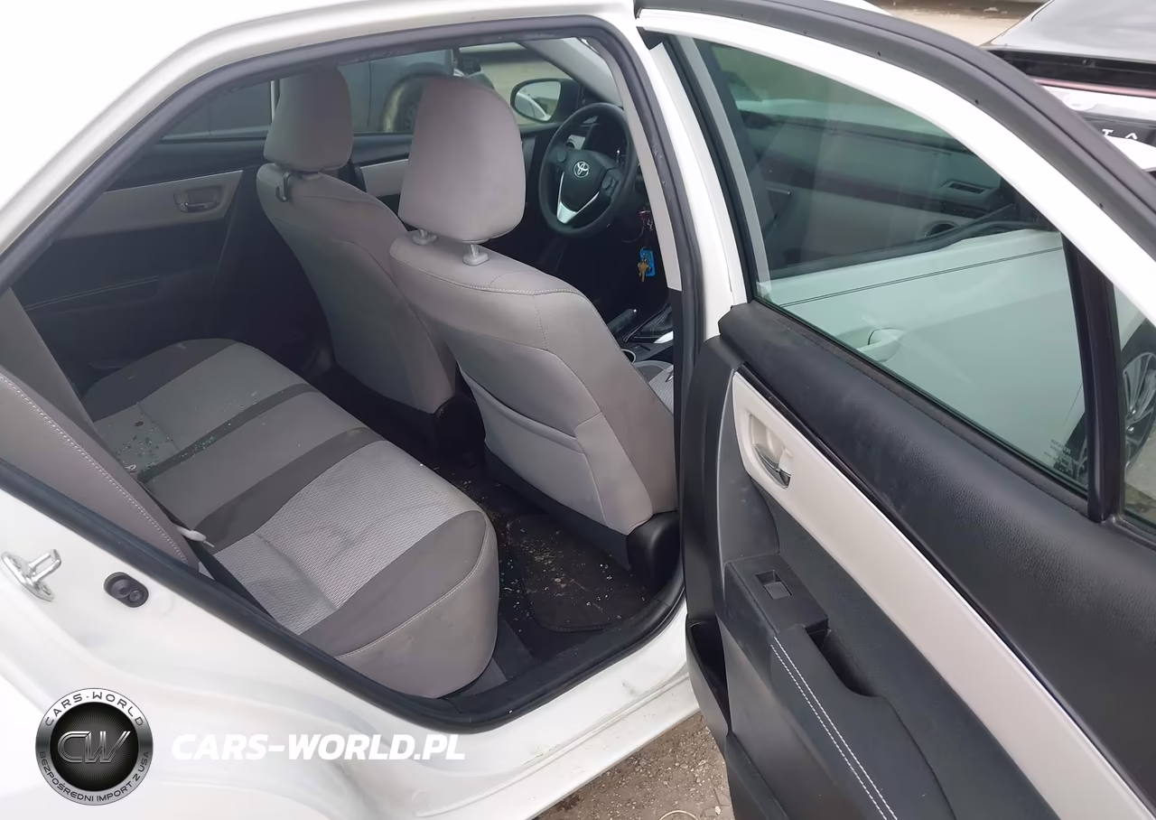 2018 Toyota Corolla Le VIN:5YFBURHE6JP836484 - 8