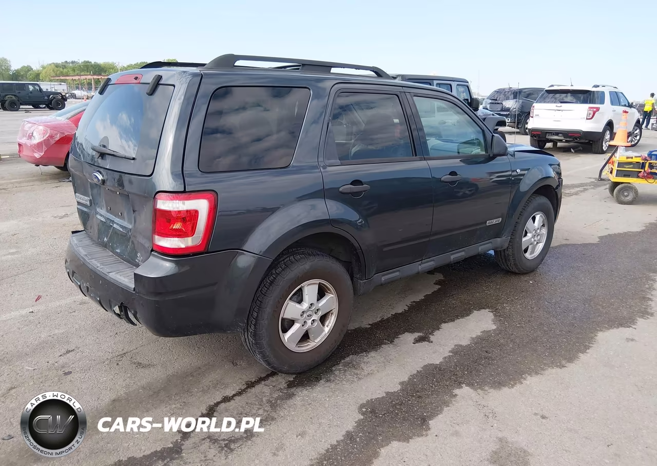 2008 Ford Escape Xlt VIN:1FMCU03138KB40657 - 4