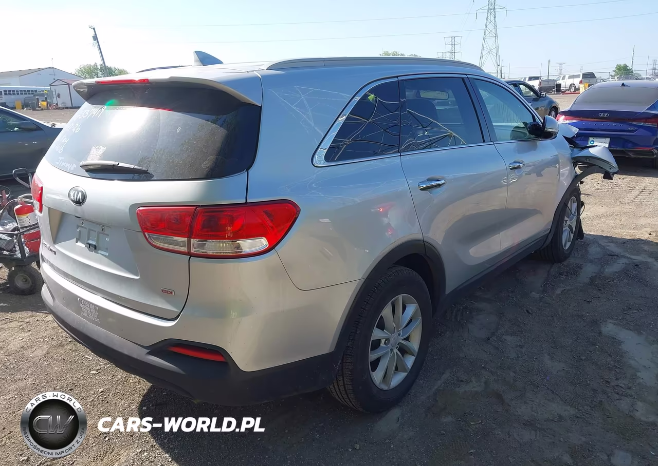 2017 Kia Sorento 2.4L Lx VIN:5XYPGDA3XHG337419 - 4