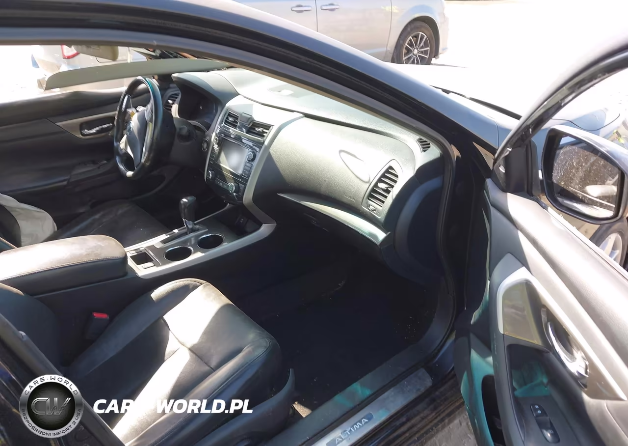 2015 Nissan Altima 2.5 VIN:1N4AL3AP5FN358396 - 5
