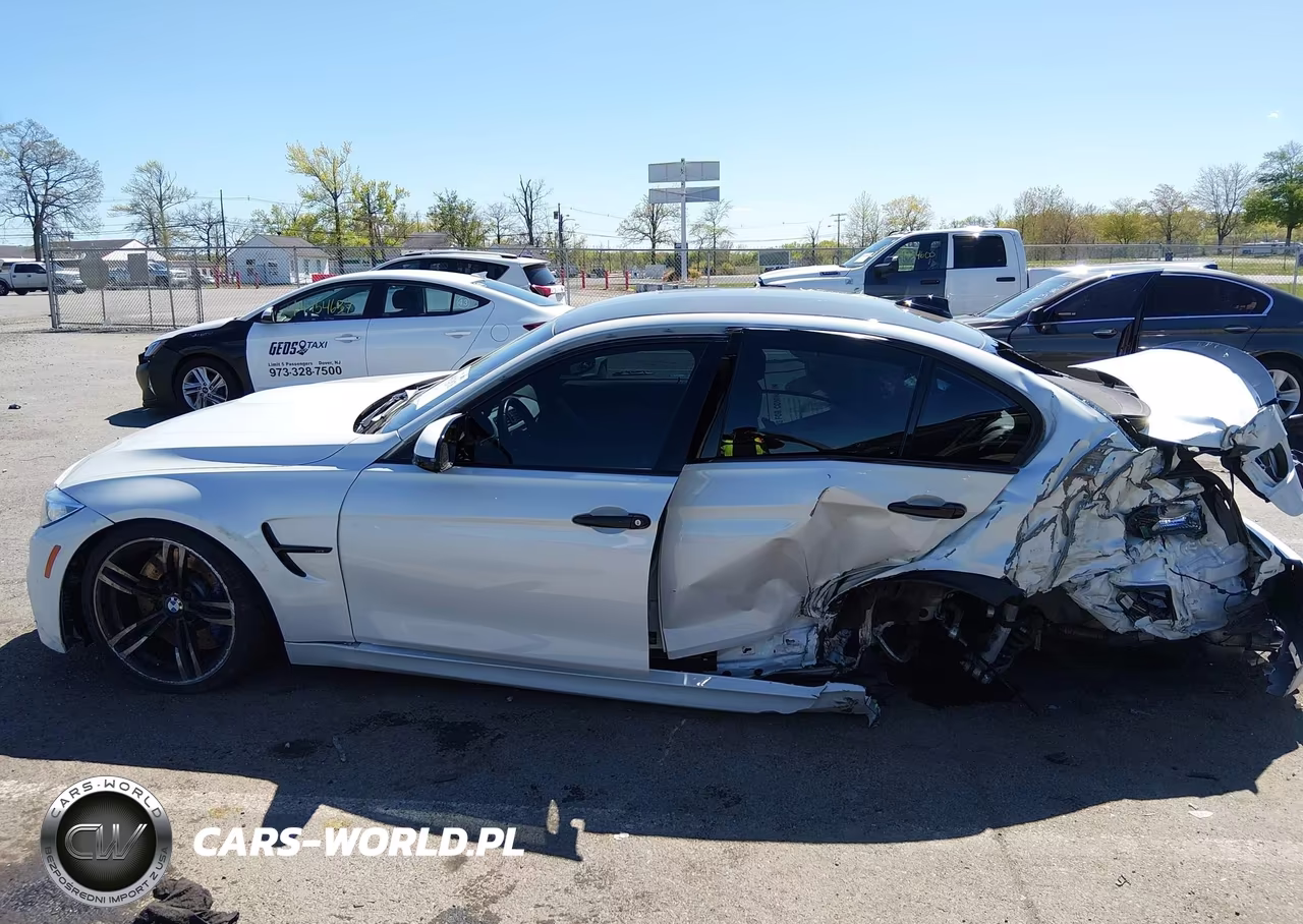 2015 BMW M3 VIN:WBS3C9C56FP805378 - 14