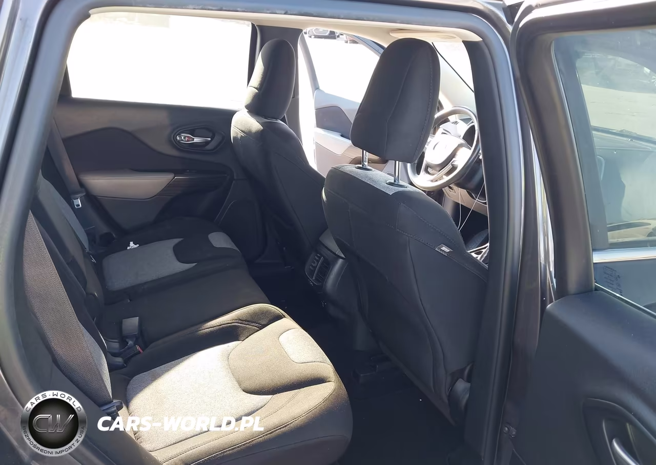 2014 Jeep Cherokee Latitude VIN:1C4PJLCB4EW245091 - 8