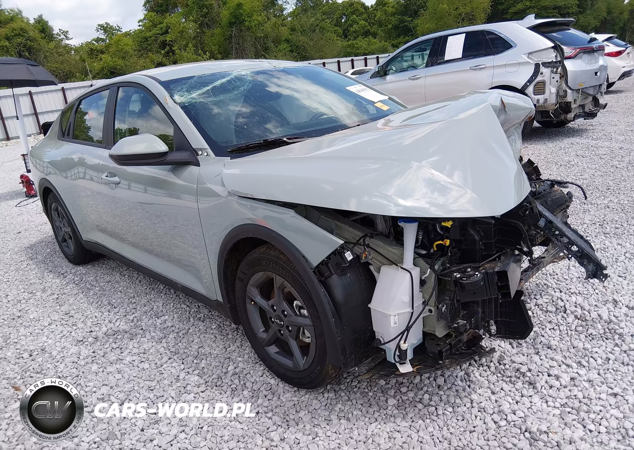 2025 Kia K4 Lxs – zdjęcie 1 z 17
