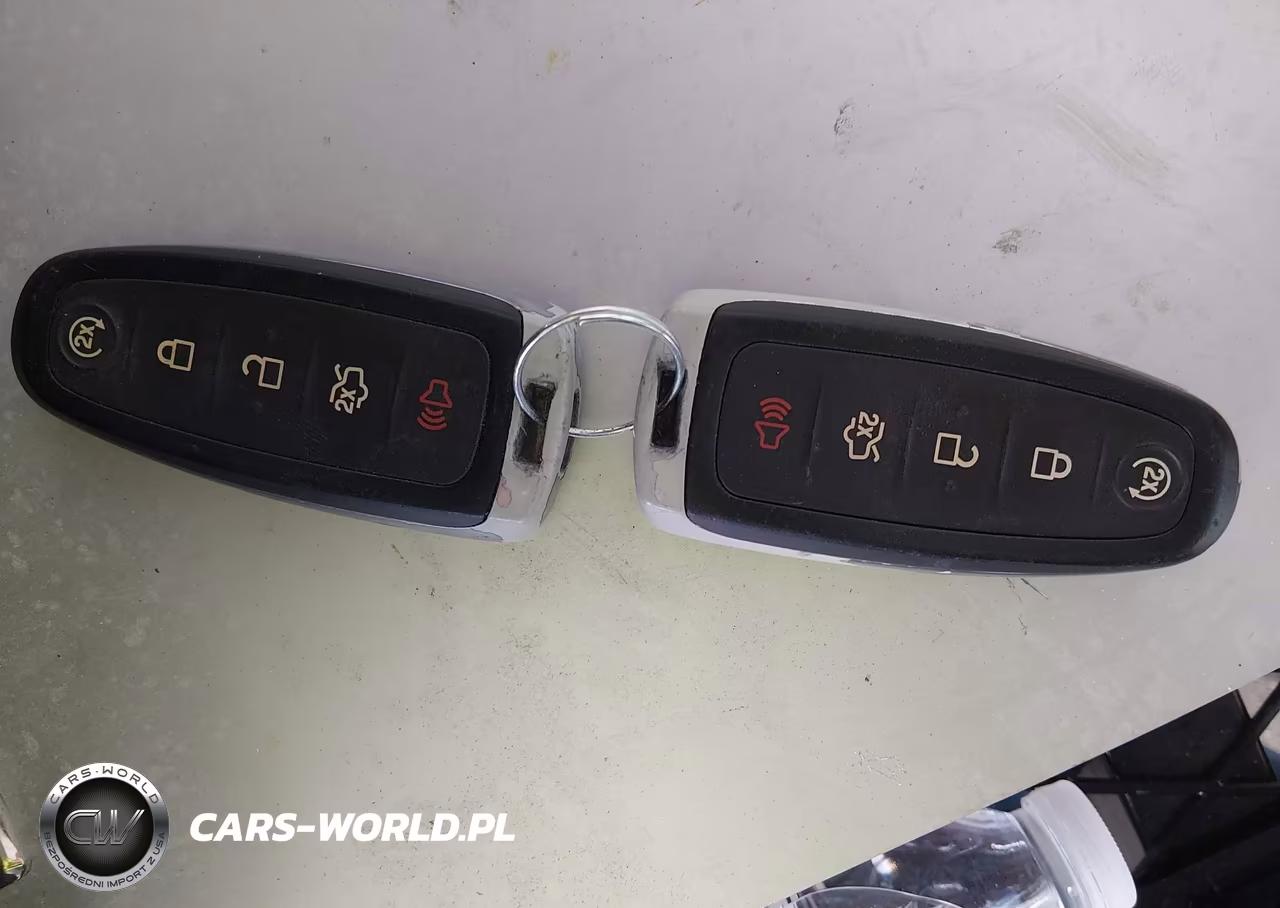2013 Ford Focus Titanium VIN:1FADP3J28DL115728 - 11