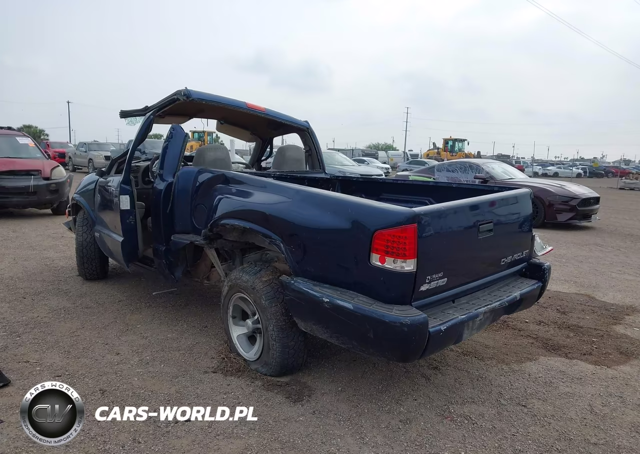 2001 Chevrolet S-10 Ls VIN:1GCCS14W018230328 - 3