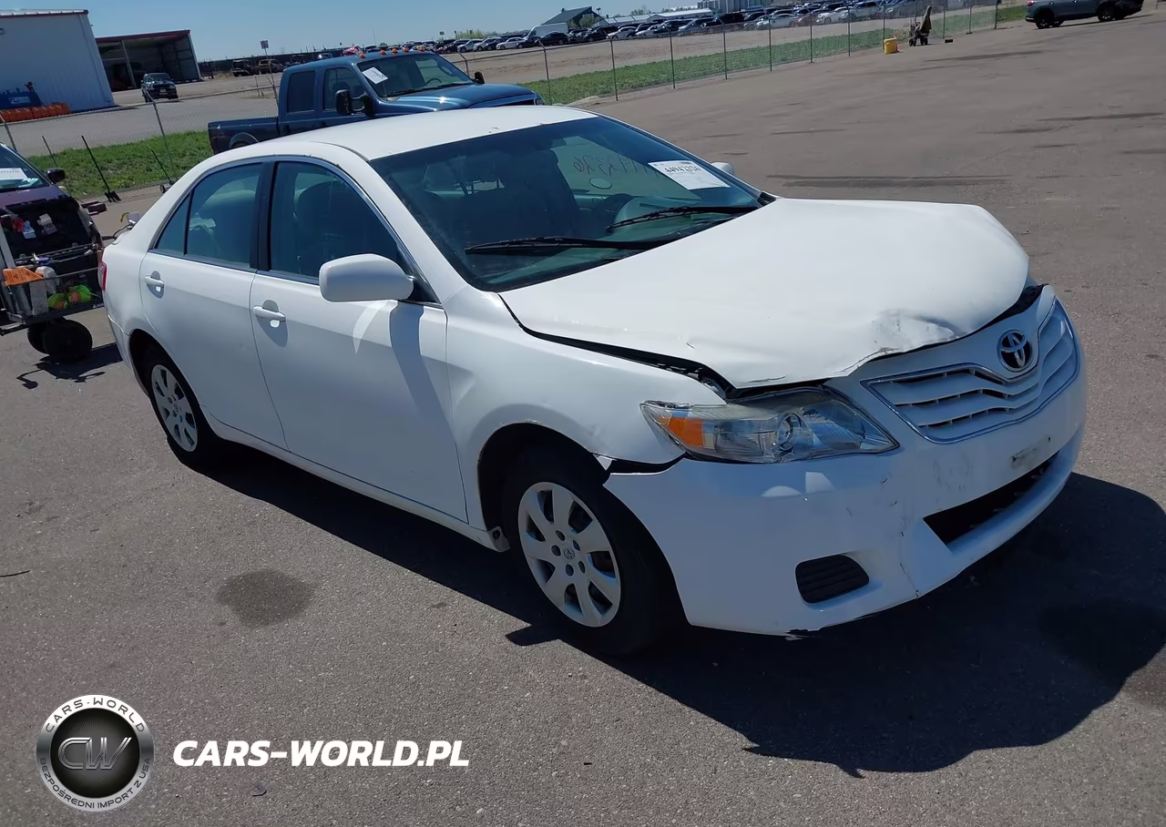 2011 Toyota Camry Le – zdjęcie 1 z 11