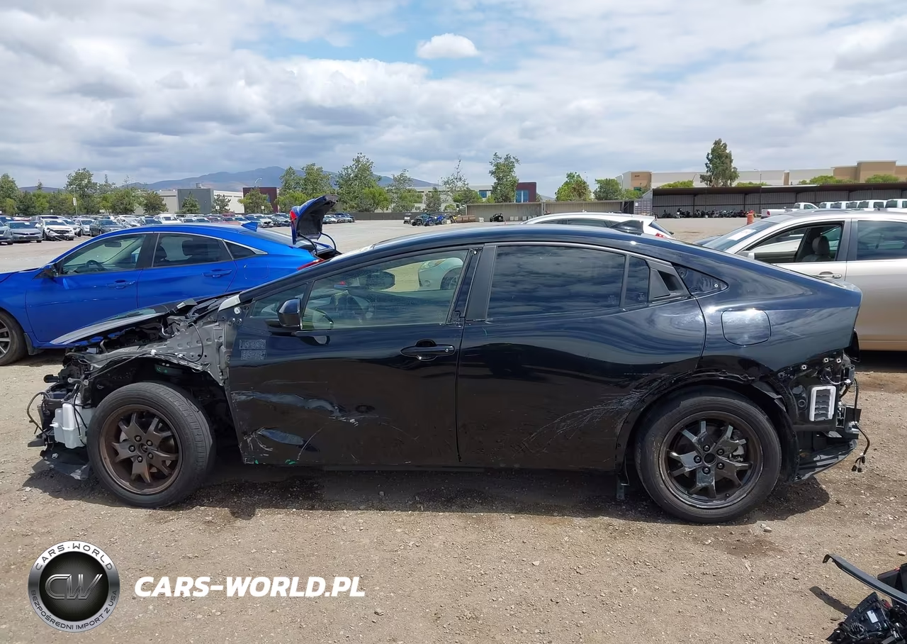 2023 Toyota Prius Le VIN:JTDACAAU7P3001626 - 15