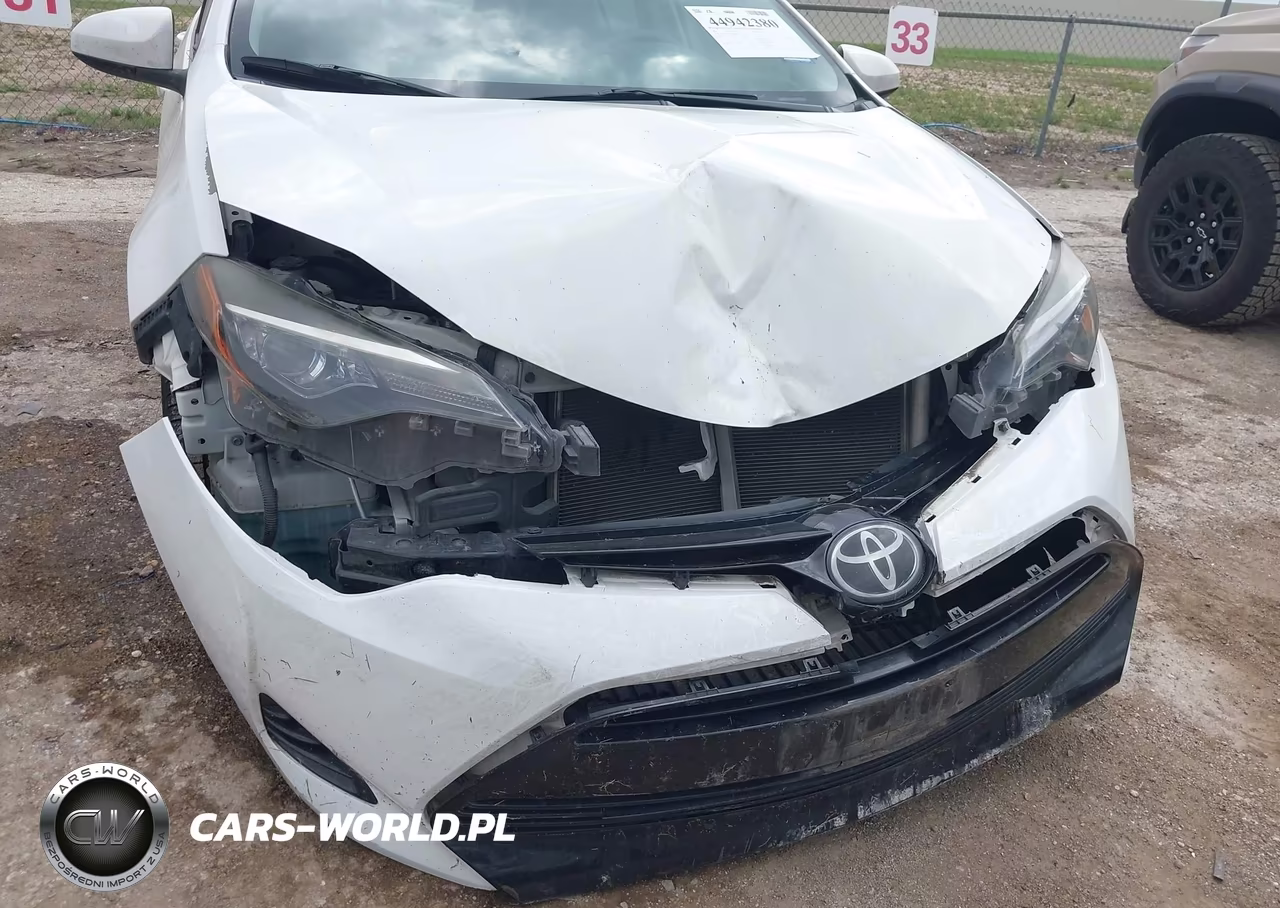 2017 Toyota Corolla Le VIN:5YFBURHE9HP684579 - 6