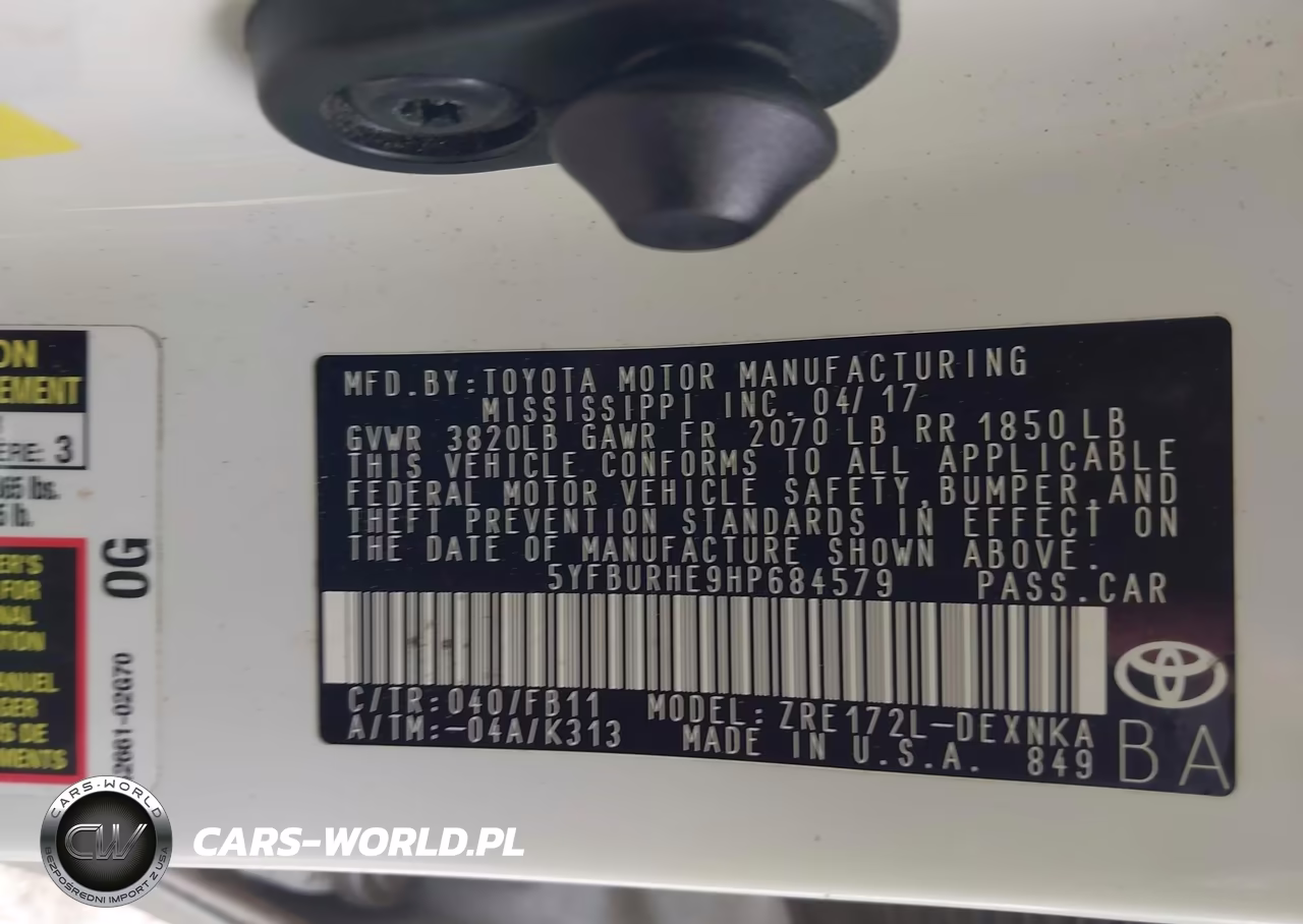 2017 Toyota Corolla Le VIN:5YFBURHE9HP684579 - 9