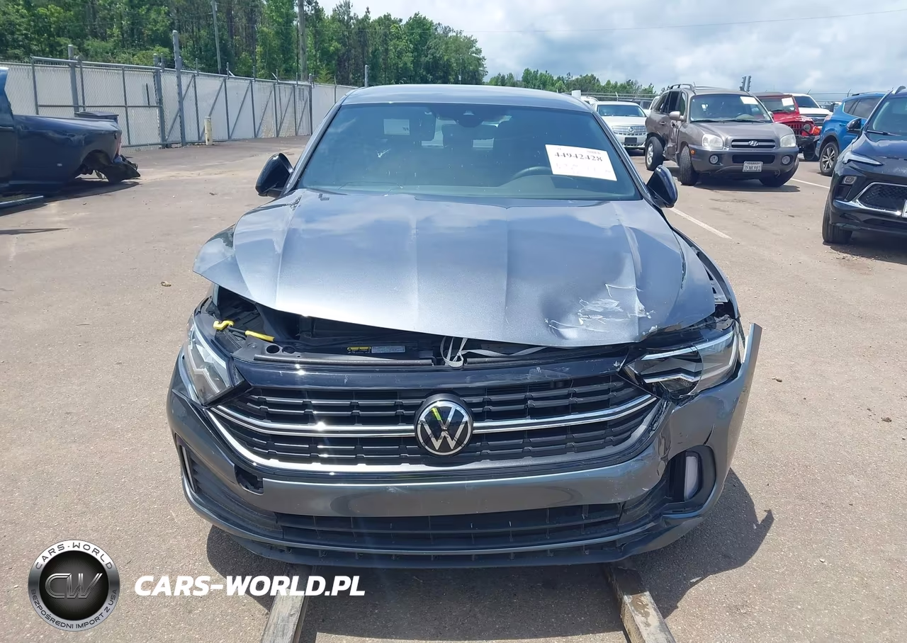 2024 Volkswagen Jetta Sport VIN:3VWBM7BU7RM060211 - 12