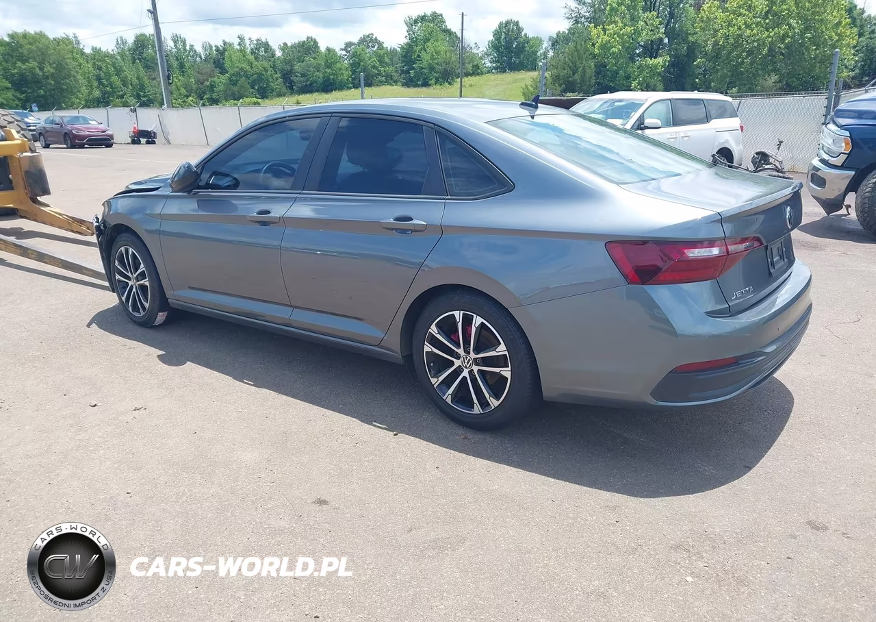 2024 Volkswagen Jetta Sport VIN:3VWBM7BU7RM060211 - 3