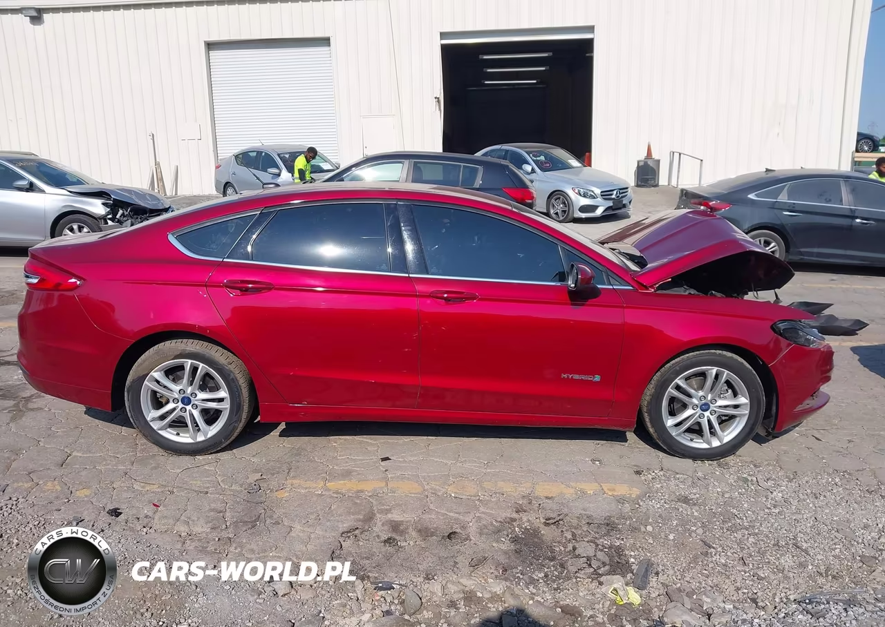 2018 Ford Fusion Hybrid Se VIN:3FA6P0LU4JR162631 - 13
